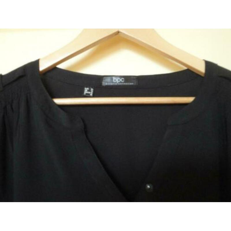 NIEUWSTAAT Zwarte blouse BPC maat L