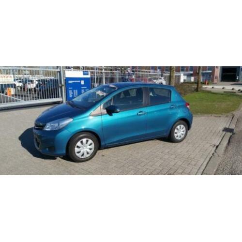 Toyota Yaris 1.0 Vvt-i 5-DRS 2013 Groen