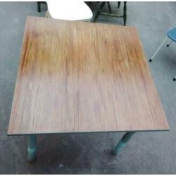 Vintage vierkante eiken tafel met turquoise onderstel