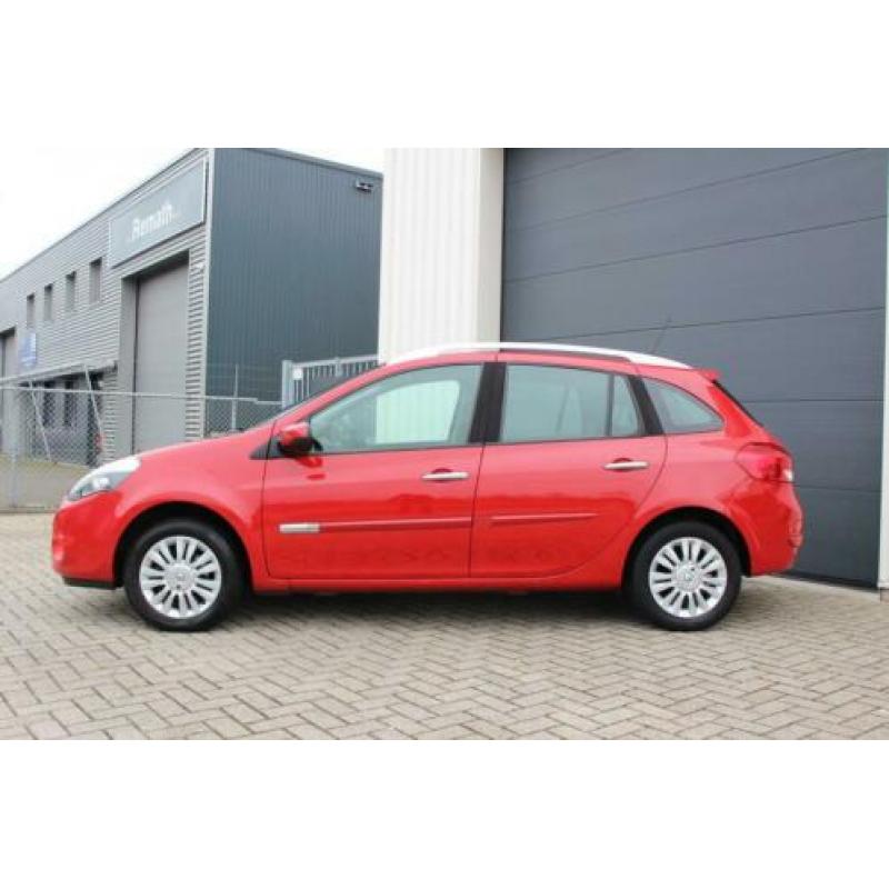 Renault Clio Estate 1.2 TCE Collection /Airco/Navigatie/Rijk