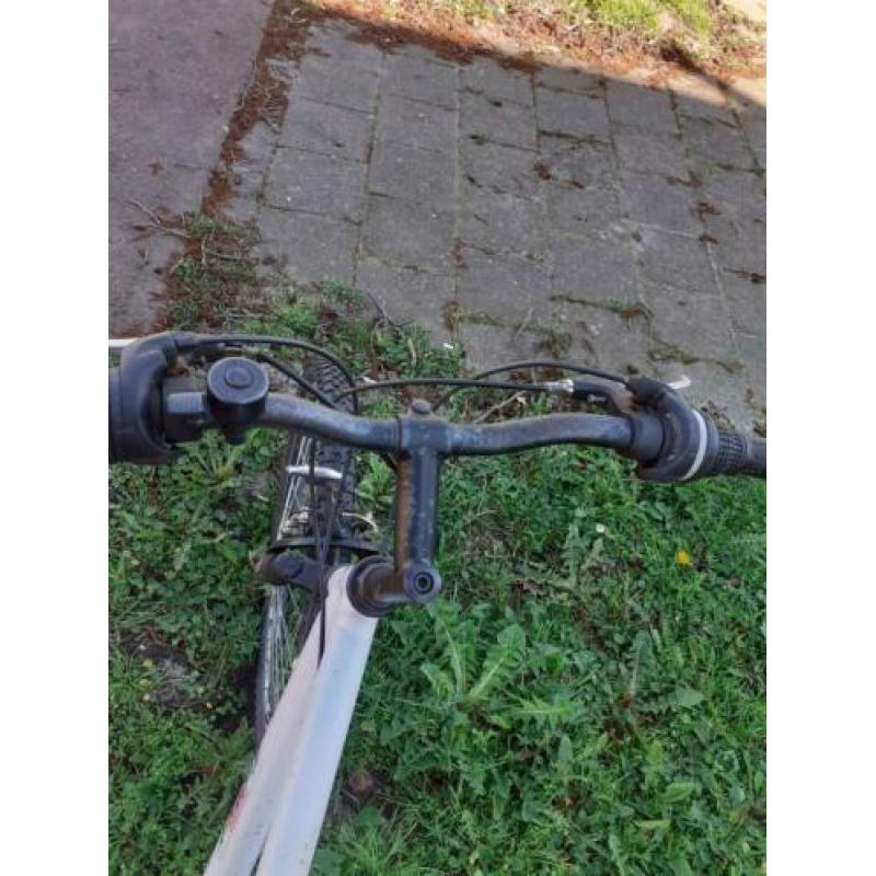 Mooie moutem bike 1 ding mis met keting