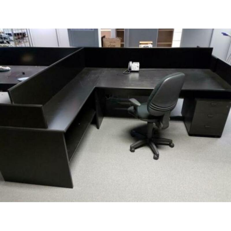 Bureautafels met losse ombouw
