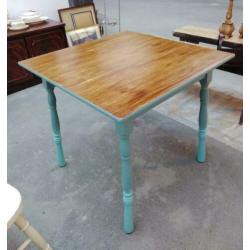 Vintage vierkante eiken tafel met turquoise onderstel