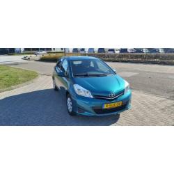 Toyota Yaris 1.0 Vvt-i 5-DRS 2013 Groen