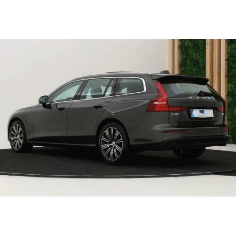 Volvo V60 2.0 D3 Momentum Leder | Panoramadak | Head-Up | St