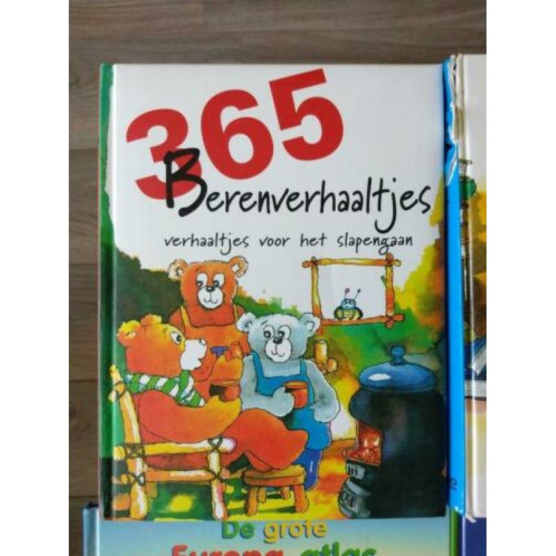 365 verhaaltjes voor het slapen gaan