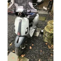 Vespa sprint custom