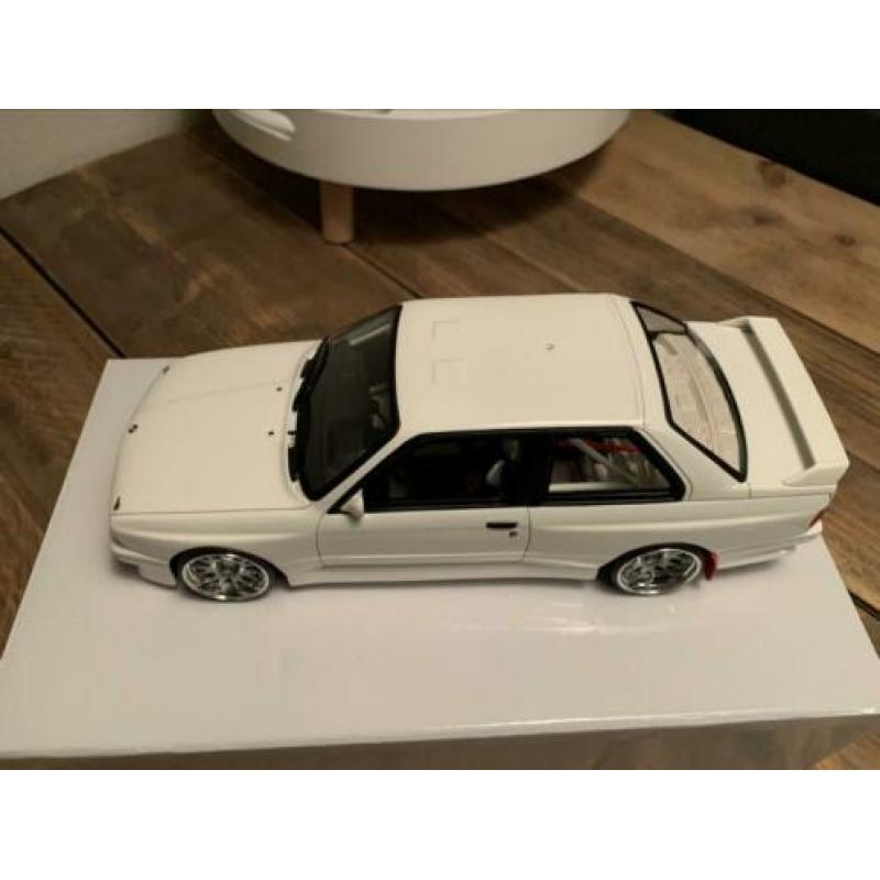 Uniek ! BMW M3 E30 Gr.A pro drive met 18 BBS velgen ! Nieuw