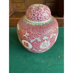 Twee Chinese gemberpotten