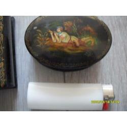 2 russische lak doosjes kleine modelen