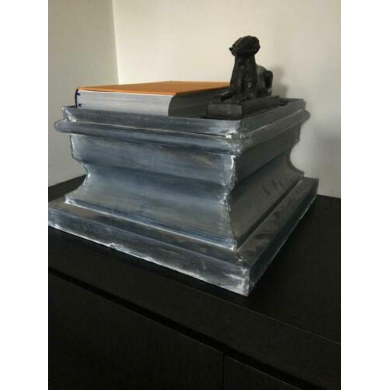 Groot zink zinken console sokkel plateau