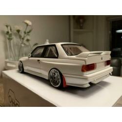 Uniek ! BMW M3 E30 Gr.A pro drive met 18 BBS velgen ! Nieuw