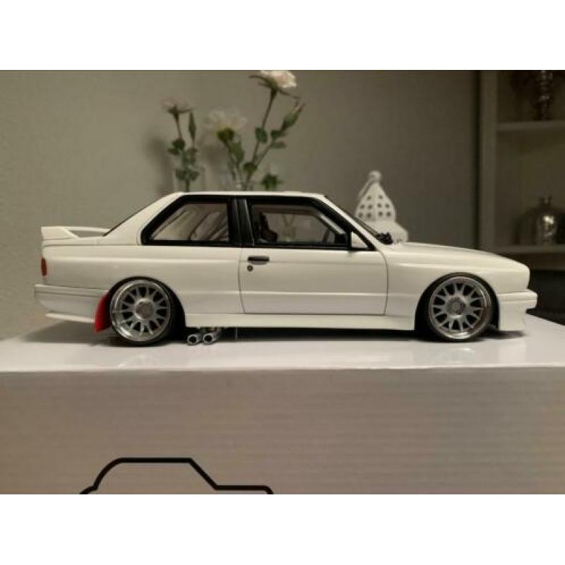Uniek ! BMW M3 E30 Gr.A pro drive met 18 BBS velgen ! Nieuw