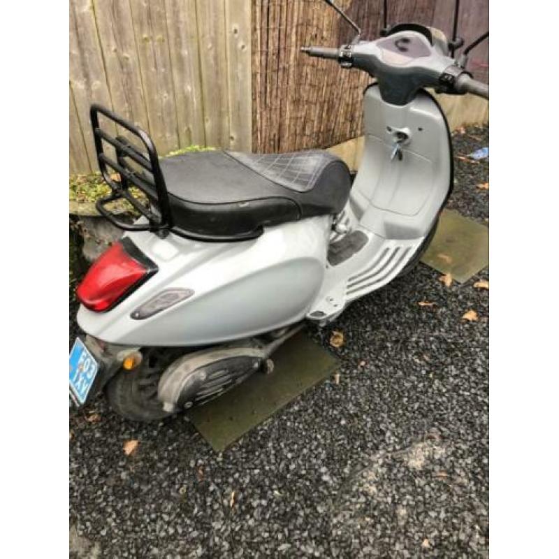 Vespa sprint custom
