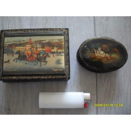 2 russische lak doosjes kleine modelen