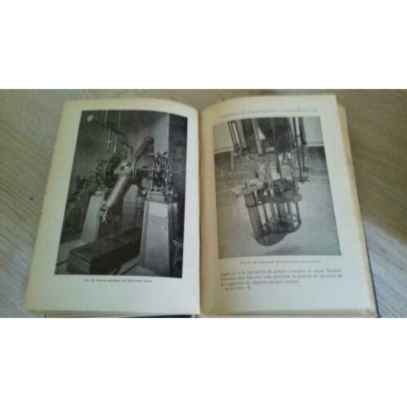 Year 1943 Astronomia Por Jose Comas Sola + Fold out maps