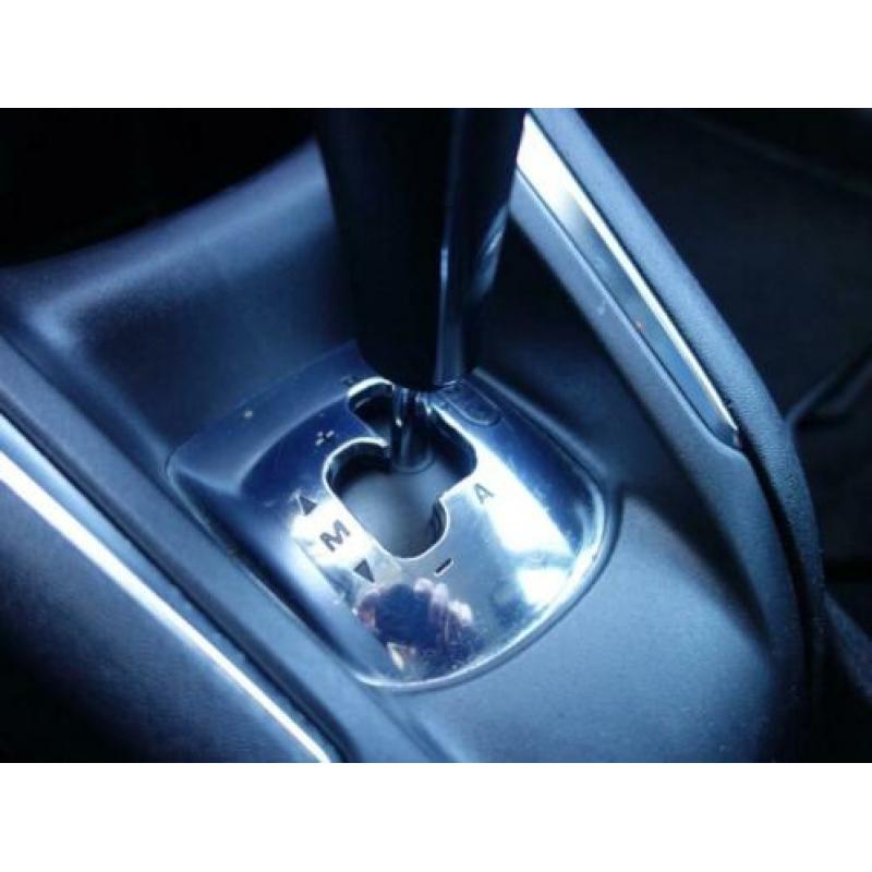 Peugeot 208 1.4 e-HDi 5drs Autom Dealer onderh* Navi Airco C