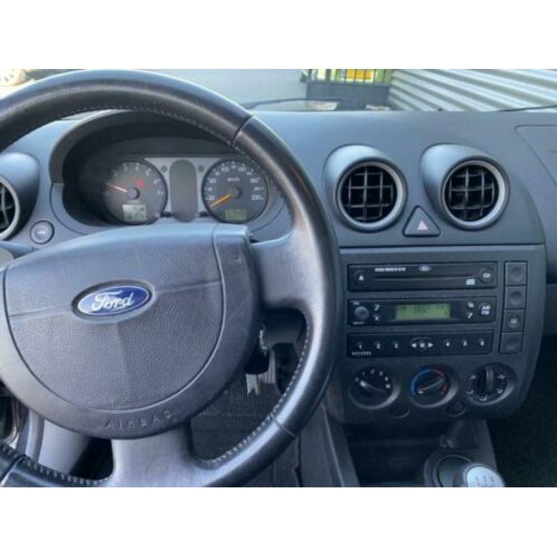 Ford Fiesta 1.4-16V Trend 5Drs Nw APK LM --Inruil Mogelijk--