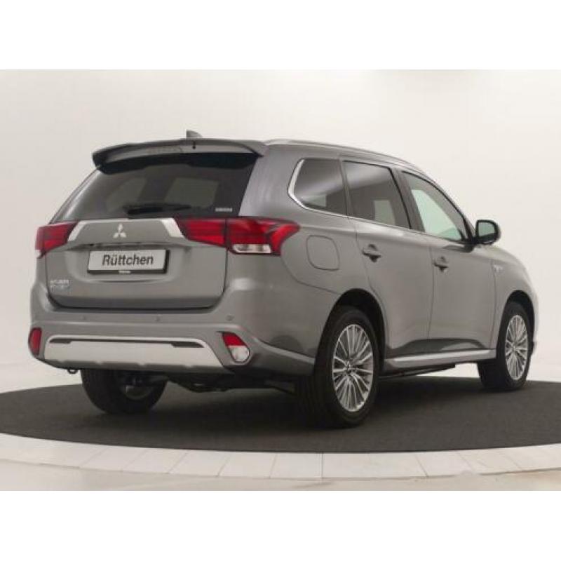 Mitsubishi Outlander PHEV Instyle Climate control | Adaptive