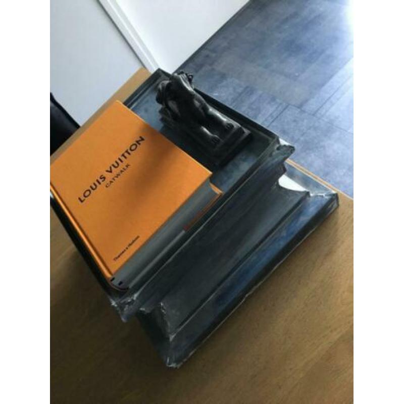 Groot zink zinken console sokkel plateau