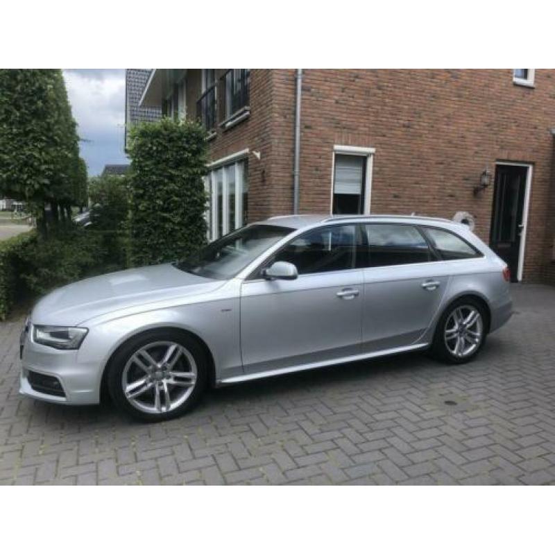 Audi A4 1.8TFSI 125KW Avant Multitr. 2012 Grijs