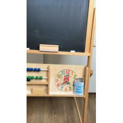 Schoolbord whiteboard magneet met krijtjes en klok telraam