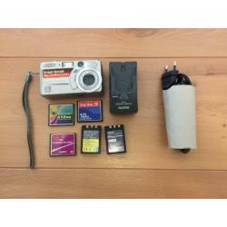 Sanyo Digitale camera – 8 Mega output. Incl 1G+512MB kaartje