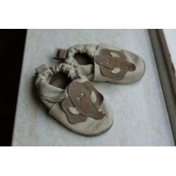 Schattige slofjes met een olifant van sho shoos.