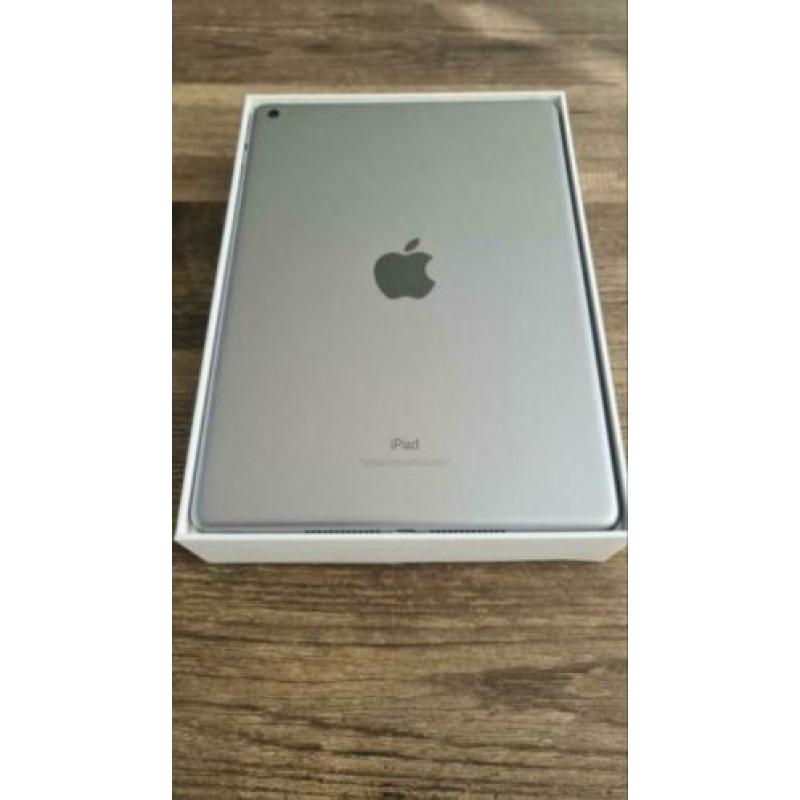 iPad 6de generatie 128GB 9.7 inches MOET NU WEG!!!