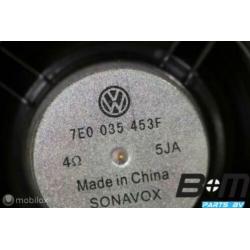 Luidspreker met houder links achter VW Transporter T5 GP