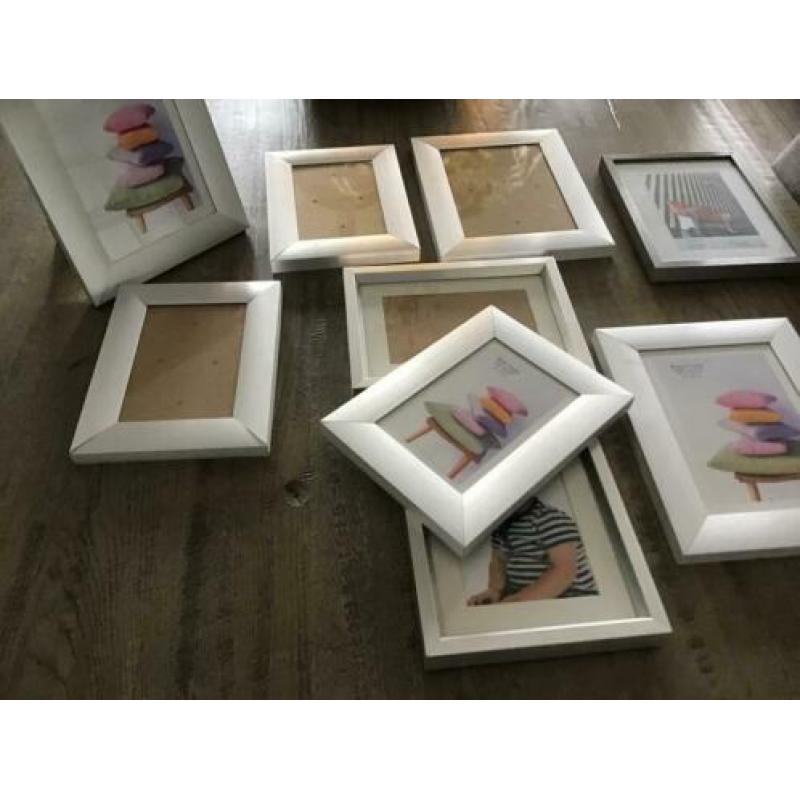 Te koop 18 fotolijsten