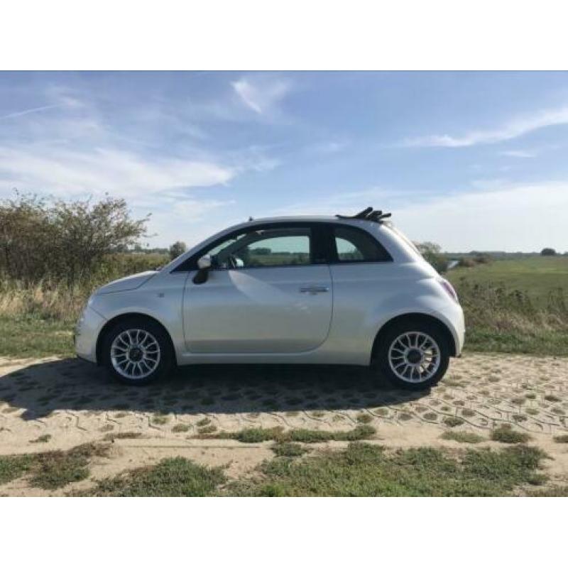 Fiat 500 Lounge Cabrio 2012 twin-air turbo in Parelmoer wit