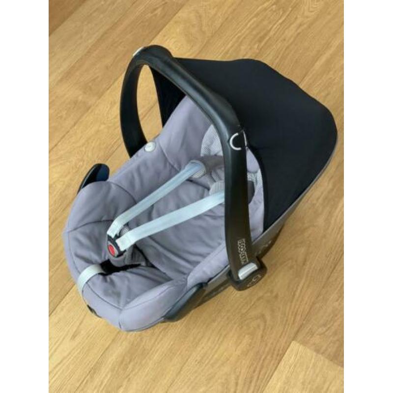 Maxi cosi Pebble grijs + isofix Familyfix