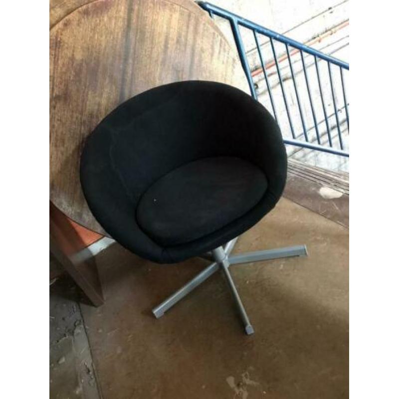 meubilair Horeca diverse stoelen krukken en tafels