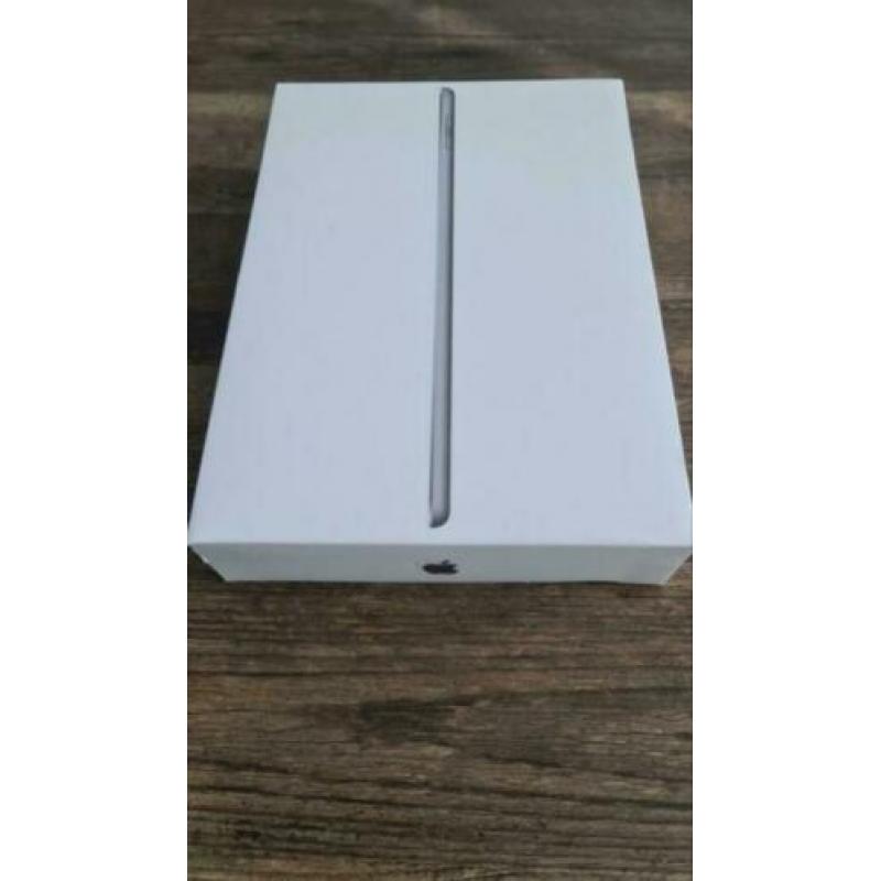 iPad 6de generatie 128GB 9.7 inches MOET NU WEG!!!