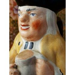 Prachtige grote antieke Tobyjug van Staffordshire porselein.