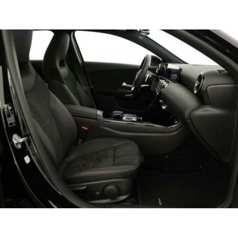 Mercedes-Benz A-Klasse 180 Business Solution AMG | Nu tijdel