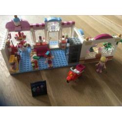 Cupcake store van Lego Friends