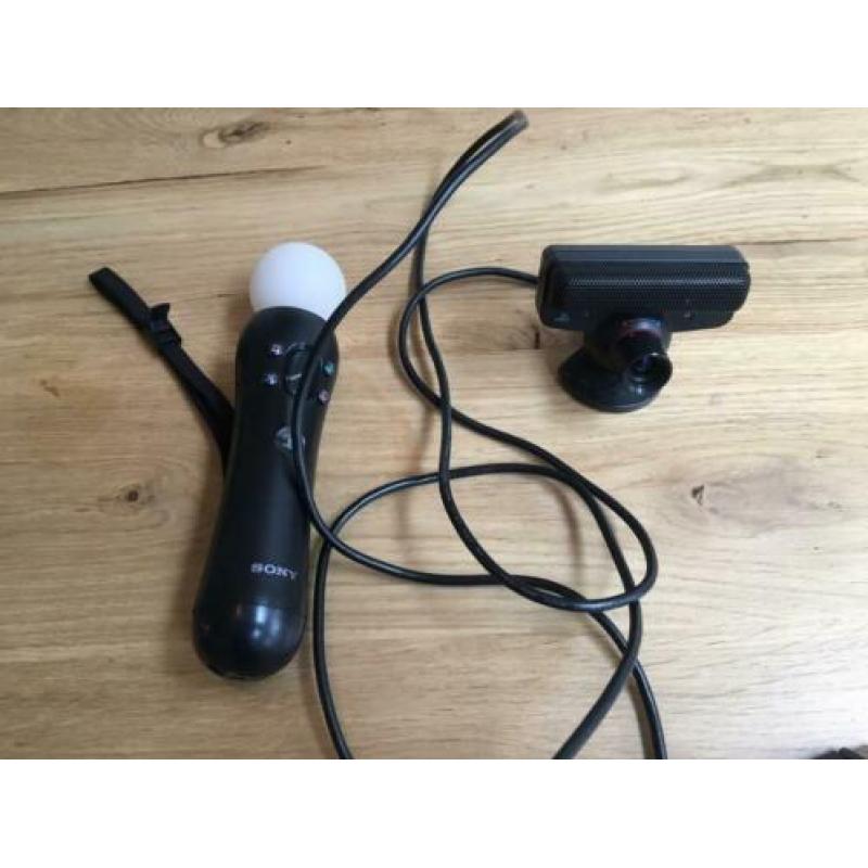 PS3 met 3 controllers en games
