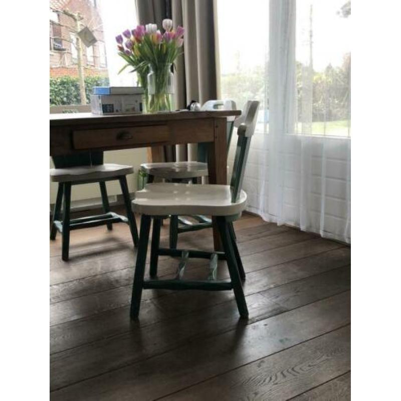 5 leuke houten stoelen gratis!
