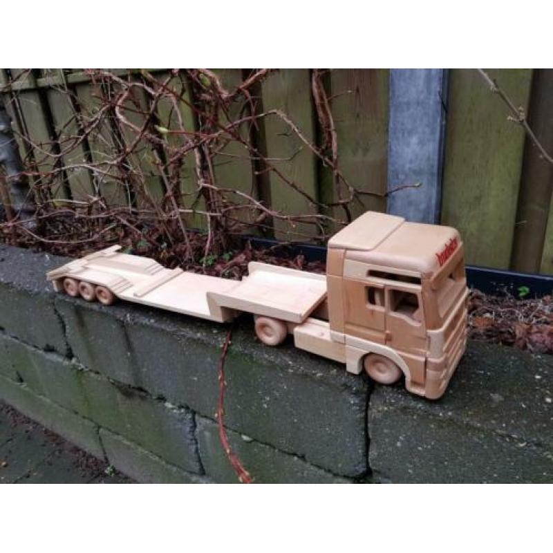 Woodmodel WSI MAN met dieplader