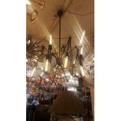 Industriële lamp met verstelbare armen. Inclusief lampen.