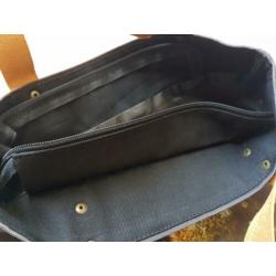 Totebag.Mandela. Rits. Waterproof gevoerd. Wasbaar.