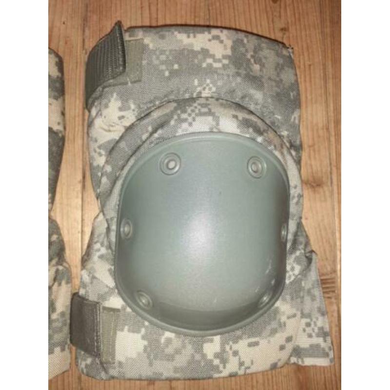 Kniebeschermers digital camo US Army(2)