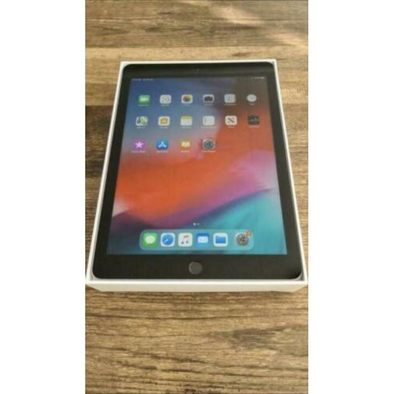 iPad 6de generatie 128GB 9.7 inches MOET NU WEG!!!