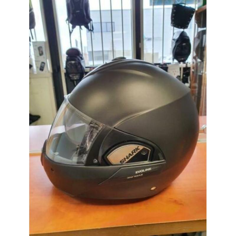 Shark evoline 3 systeemhelm. Mat zwart, nieuw. OUTLET