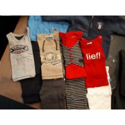 Pakket jongens kleding. Maat 50/56
