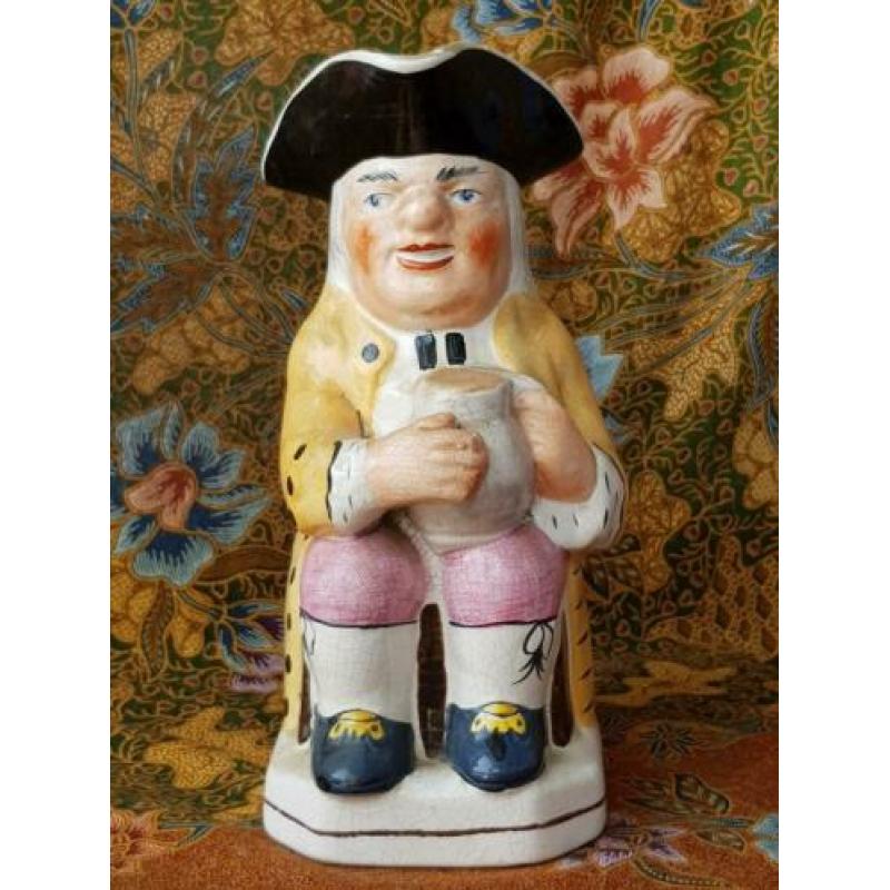 Prachtige grote antieke Tobyjug van Staffordshire porselein.