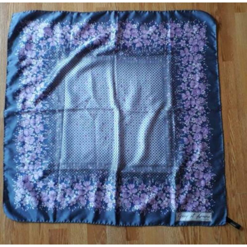Vintage designer sjaal shawl Guy ST. Honoré wit violet roze