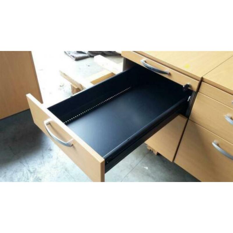 0436. Ladekastje bureau / ladeblok / 3 stuks